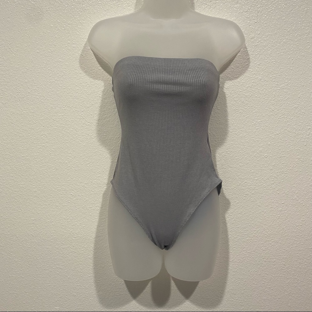 forever 21 grey strapless tube top bandaeu ribbed bodysuit shirt